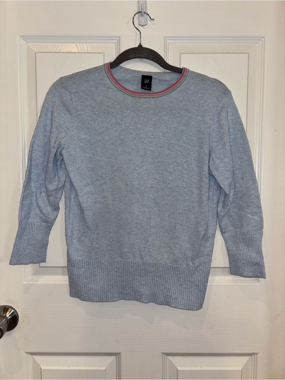 Y2K - GAP Light Blue Crewneck Sweater with Red-Trim Collar - Men's